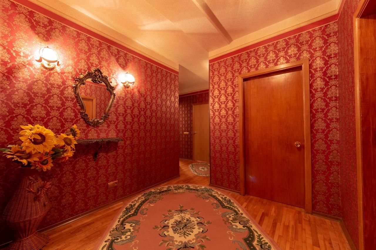 Апартаменты Comfortable three bedroom apartment st. Kutuzova, 14 Киев-13