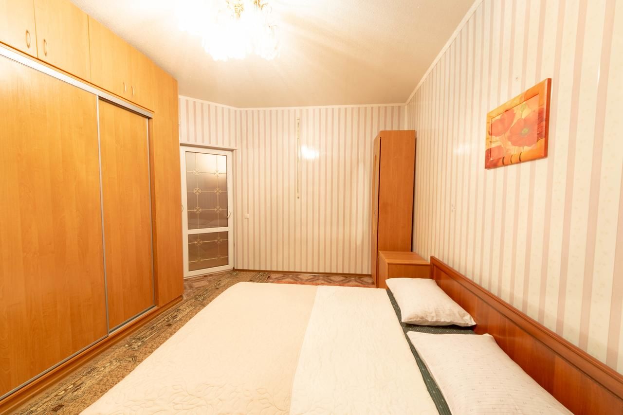 Апартаменты Comfortable three bedroom apartment st. Kutuzova, 14 Киев-14