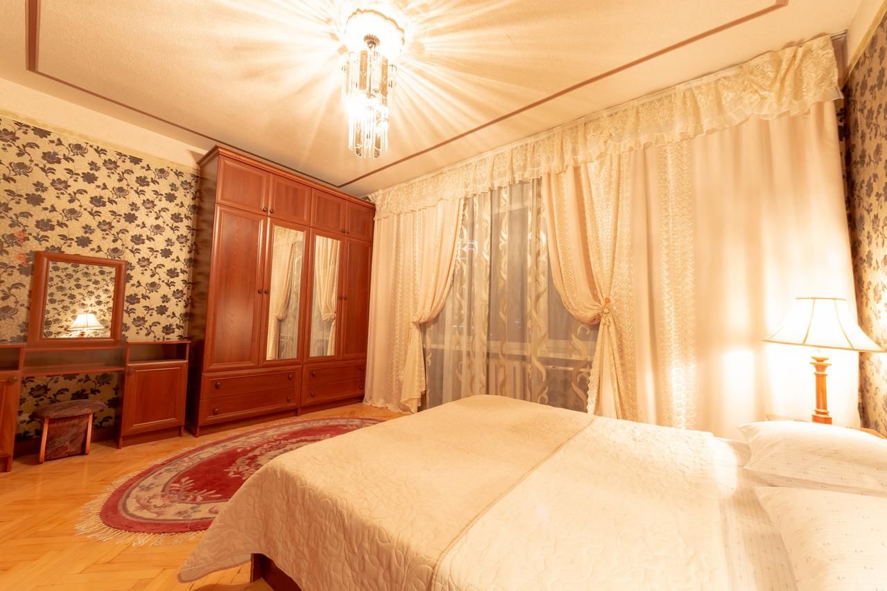 Апартаменты Comfortable three bedroom apartment st. Kutuzova, 14 Киев-12